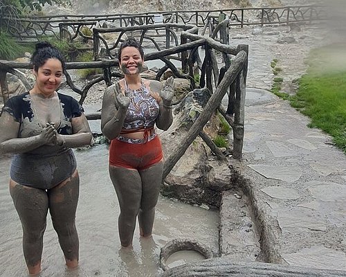 Llanos de Cortés Waterfall