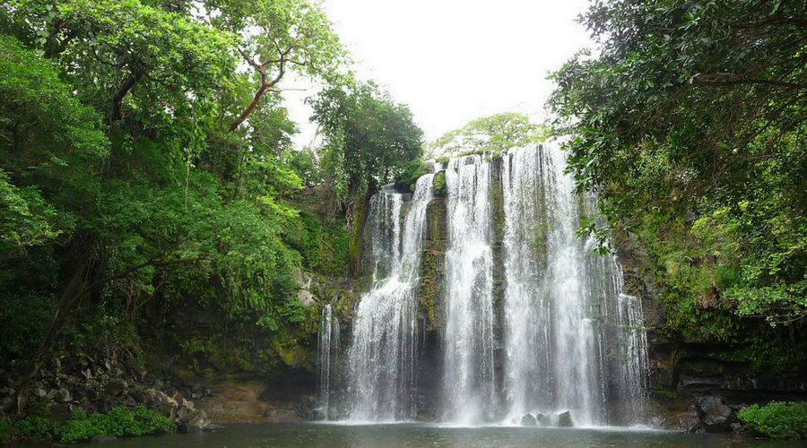 Llanos de Cortés Waterfall