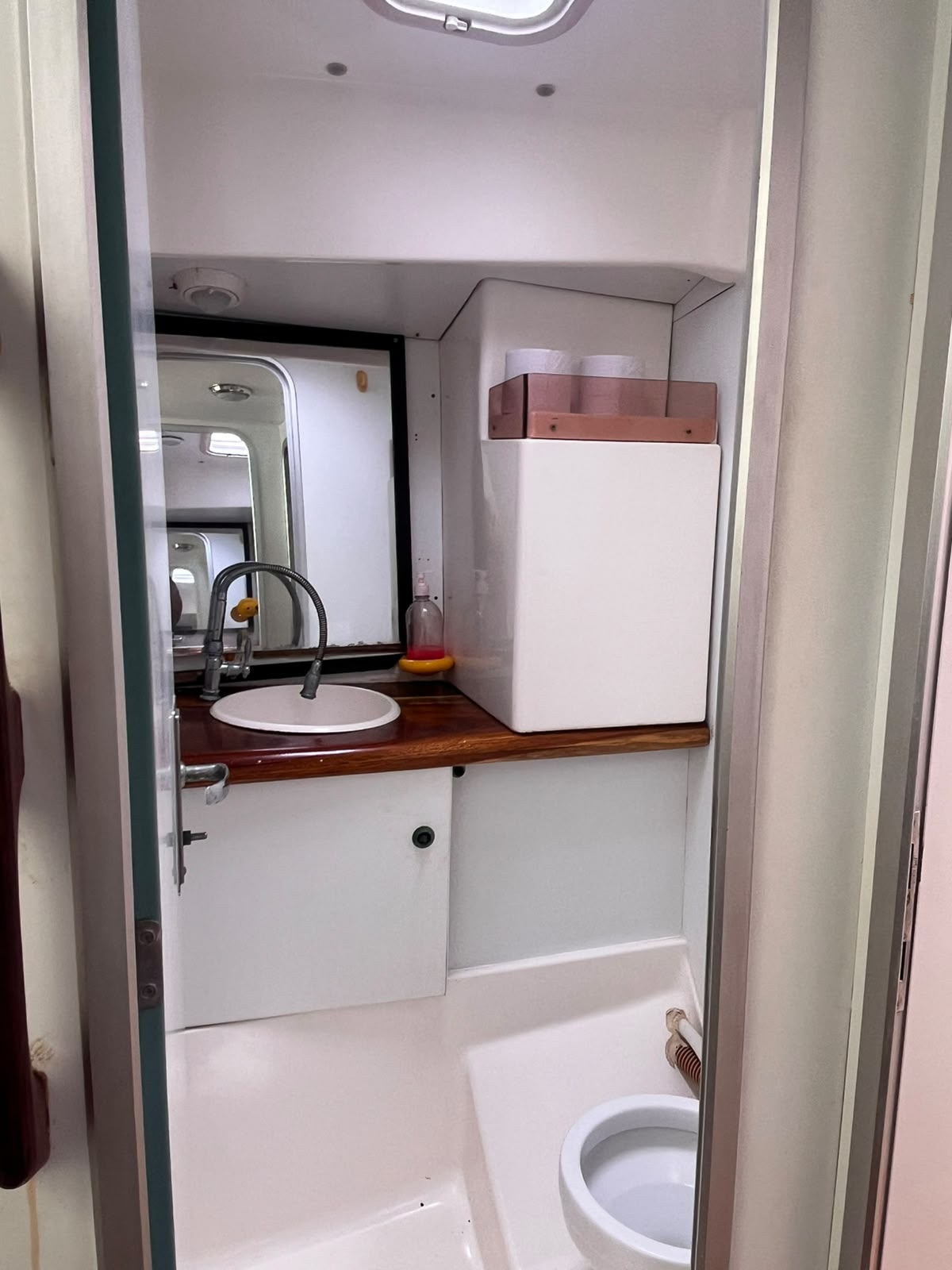 Private luxury sailboat in Costa Rica