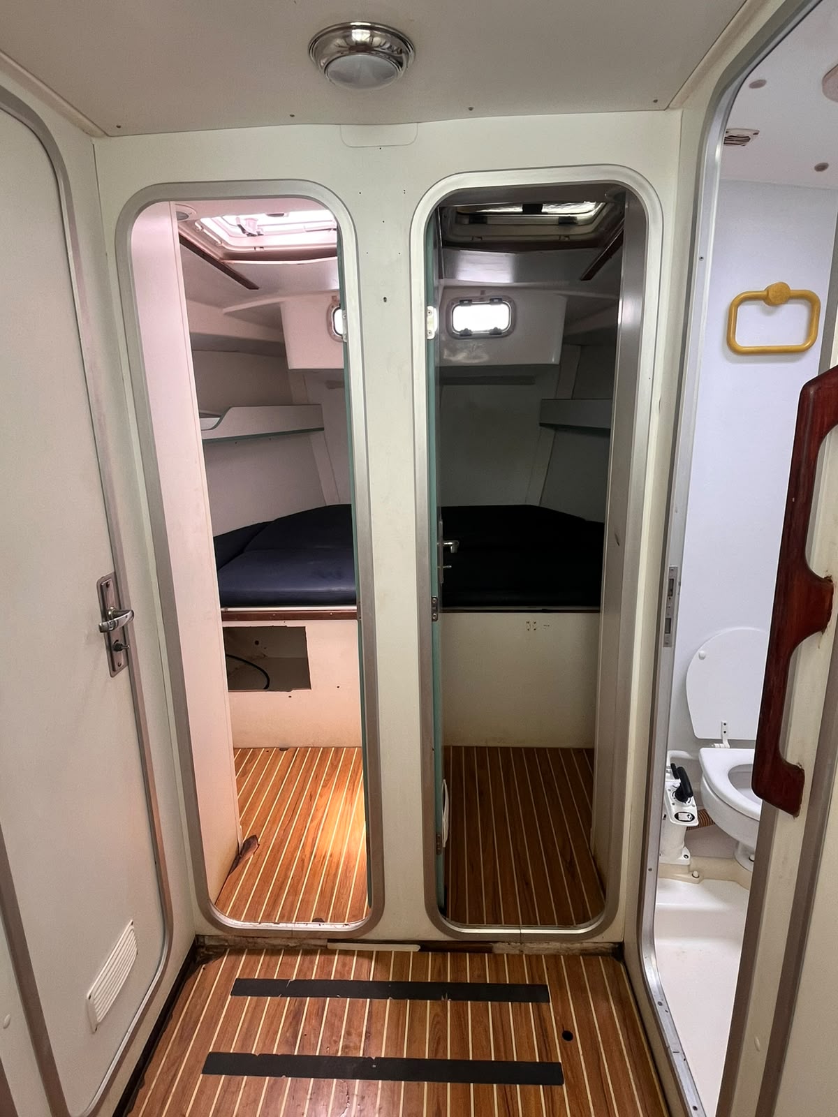 Private luxury sailboat in Costa Rica
