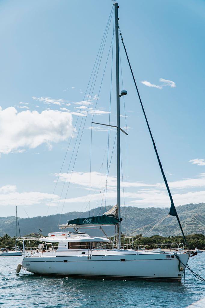 Private luxury sailboat in Costa Rica